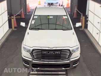 2026 Ram 1500 Laramie Crew Cab Short Bed - miniatura 2