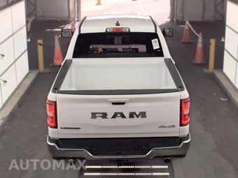 2026 Ram 1500 Laramie Crew Cab Short Bed - miniatura 5