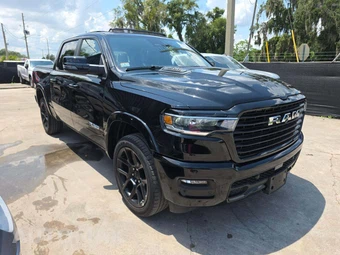 2026 Ram 1500 Laramie Crew Cab Short Bed - miniatura 4