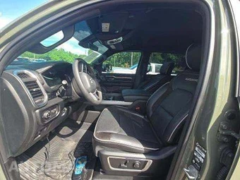 2026 Ram 1500 Laramie Crew Cab Short Bed – miniatura 6