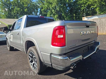 2026 Ram 1500 Laramie Crew Cab Short Bed - miniatura 2