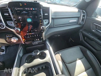2026 Ram 1500 Laramie Crew Cab Short Bed - miniatura 11