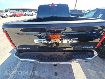 2026 Ram 1500 Laramie Crew Cab Short Bed - miniatura 16