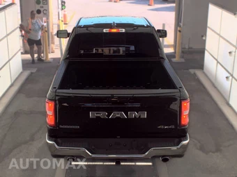 2026 Ram 1500 Laramie Crew Cab Short Bed - miniatura 5