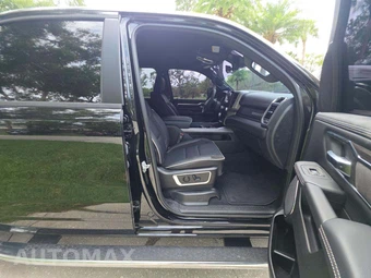 2026 Ram 1500 Laramie Crew Cab Short Bed - miniatura 18