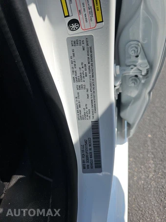 2026 Ram 1500 Laramie Crew Cab Short Bed - miniatura 14