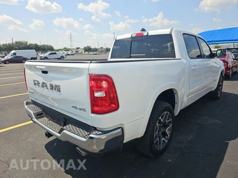 2026 Ram 1500 Laramie Crew Cab Short Bed - miniatura 4