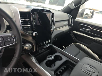 2026 Ram 1500 Laramie Crew Cab Short Bed - miniatura 11