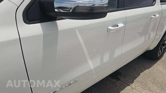 2026 Ram 1500 Laramie Crew Cab Short Bed - miniatura 21