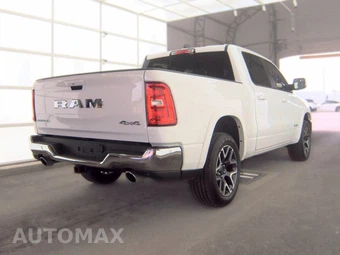 2026 Ram 1500 Laramie Crew Cab Short Bed - miniatura 4