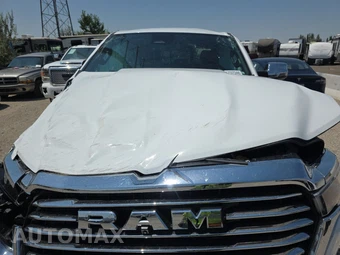 2026 Ram 1500 Laramie Crew Cab Short Bed - miniatura 16