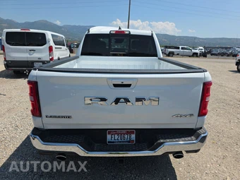 2026 Ram 1500 Laramie Crew Cab Short Bed - miniatura 5