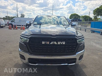 2026 Ram 1500 Laramie Crew Cab Short Bed - miniatura 2