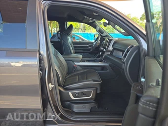 2026 Ram 1500 Laramie Crew Cab Short Bed - miniatura 8