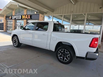 2026 Ram 1500 Laramie Crew Cab Short Bed - miniatura 2