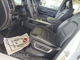 2026 Ram 1500 Laramie Crew Cab Short Bed - miniatura 6