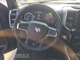 2026 Ram 1500 Laramie Crew Cab Short Bed - miniatura 10