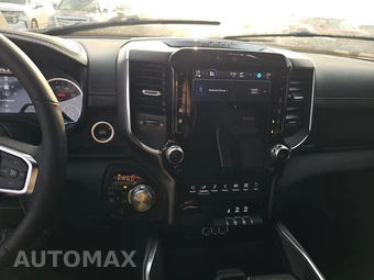 2026 Ram 1500 Laramie Crew Cab Short Bed - miniatura 11