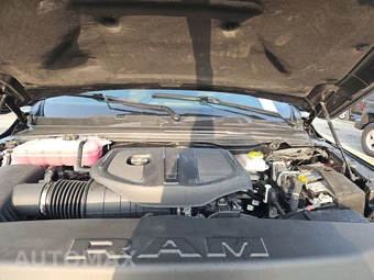 2026 Ram 1500 Laramie Crew Cab Short Bed - miniatura 15
