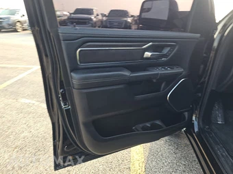 2026 Ram 1500 Laramie Crew Cab Short Bed - miniatura 9