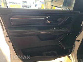 2026 Ram 1500 Limited Crew Cab Short Bed – miniatura 9