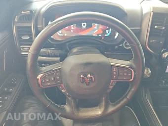 2026 Ram 1500 Limited Crew Cab Short Bed – miniatura 10