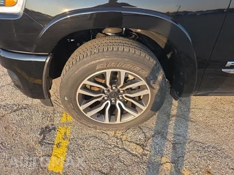 2026 Ram 1500 Limited Crew Cab Short Bed – miniatura 8