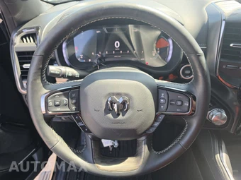 2026 Ram 1500 Limited Crew Cab Short Bed – miniatura 10