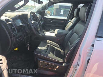2026 Ram 1500 Limited Crew Cab Short Bed – miniatura 7