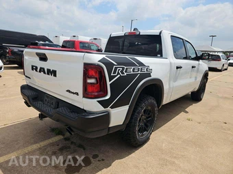 2026 Ram 1500 Rebel Crew Cab Short Bed - miniatura 3
