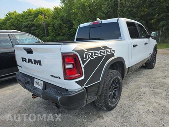 2026 Ram 1500 Rebel Crew Cab Short Bed - miniatura 3