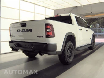 2026 Ram 1500 Rebel Crew Cab Short Bed - miniatura 4