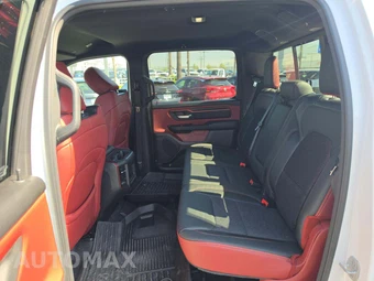 2026 Ram 1500 Rebel Crew Cab Short Bed – miniatura 10