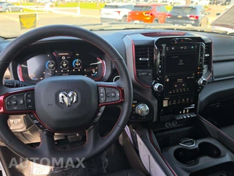 2026 Ram 1500 Rebel Crew Cab Short Bed – miniatura 7