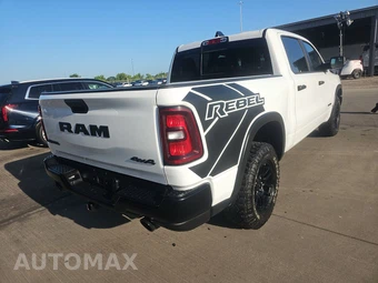 2026 Ram 1500 Rebel Crew Cab Short Bed - miniatura 4