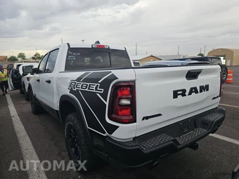 2026 Ram 1500 Rebel Crew Cab Short Bed – miniatura 6
