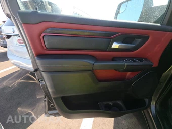 2026 Ram 1500 Rebel Crew Cab Short Bed - miniatura 9