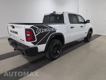 2026 Ram 1500 Rebel Crew Cab Short Bed - miniatura 4
