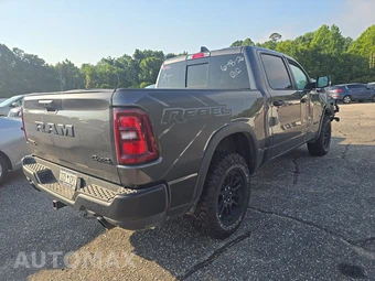 2026 Ram 1500 Rebel Crew Cab Short Bed - miniatura 4