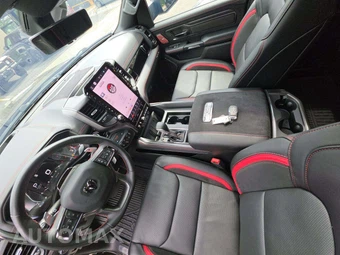 2026 Ram 1500 RHO Crew Cab Short Bed – miniatura 8
