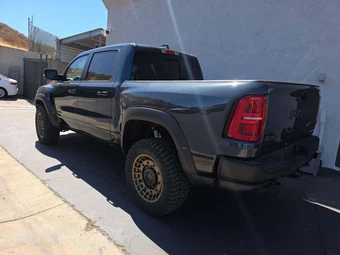 2026 Ram 1500 RHO Crew Cab Short Bed - miniatura 2