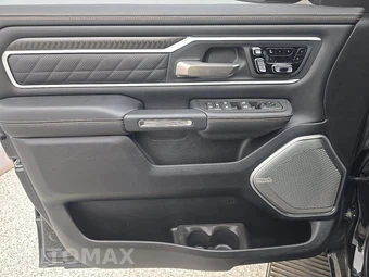 2026 Ram 1500 Tungsten Crew Cab Short Bed – miniatura 9