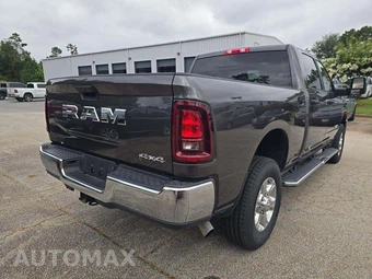 2026 Ram 2500 Big Horn Crew Cab Medium Bed - miniatura 3