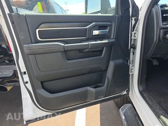 2026 Ram 2500 Big Horn Crew Cab Medium Bed - miniatura 9