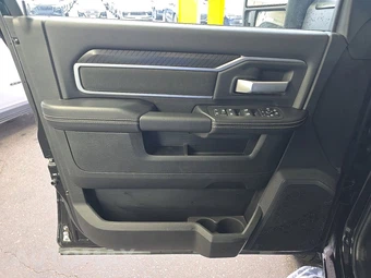 2026 Ram 2500 Big Horn Crew Cab Medium Bed - miniatura 9