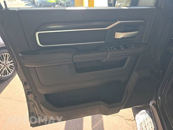 2026 Ram 2500 Big Horn Crew Cab Medium Bed - miniatura 9