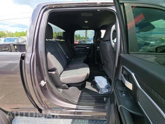 2026 Ram 2500 Big Horn Crew Cab Medium Bed - miniatura 16