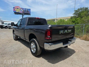 2026 Ram 2500 Big Horn Crew Cab Medium Bed - miniatura 2