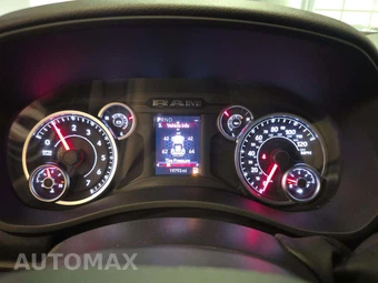 2026 Ram 2500 Big Horn Crew Cab Medium Bed - miniatura 9