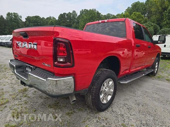 2026 Ram 2500 Big Horn Crew Cab Medium Bed - miniatura 3